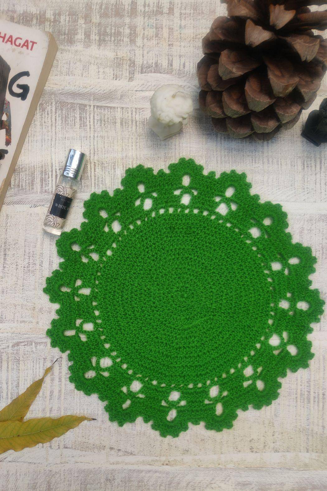 Sass Obsessed Crochet Green Doily - Table Mat 1