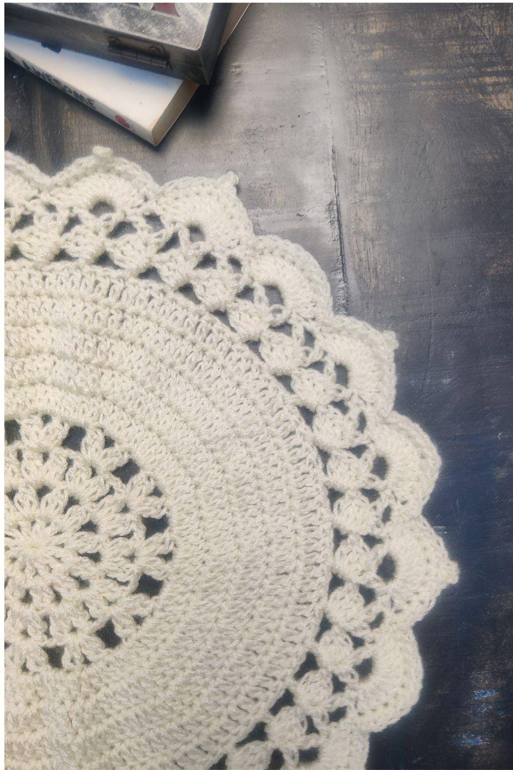 Sass Obsessed Off White Crochet Table Mat 1